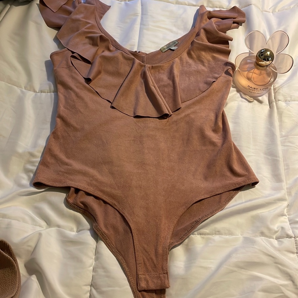 PreLoved ❤️ body suit